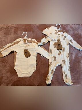 NWT Bundle: Rabbit & Bear Organic Onesies and Sleeper, Gender Neutral 3-6 Months